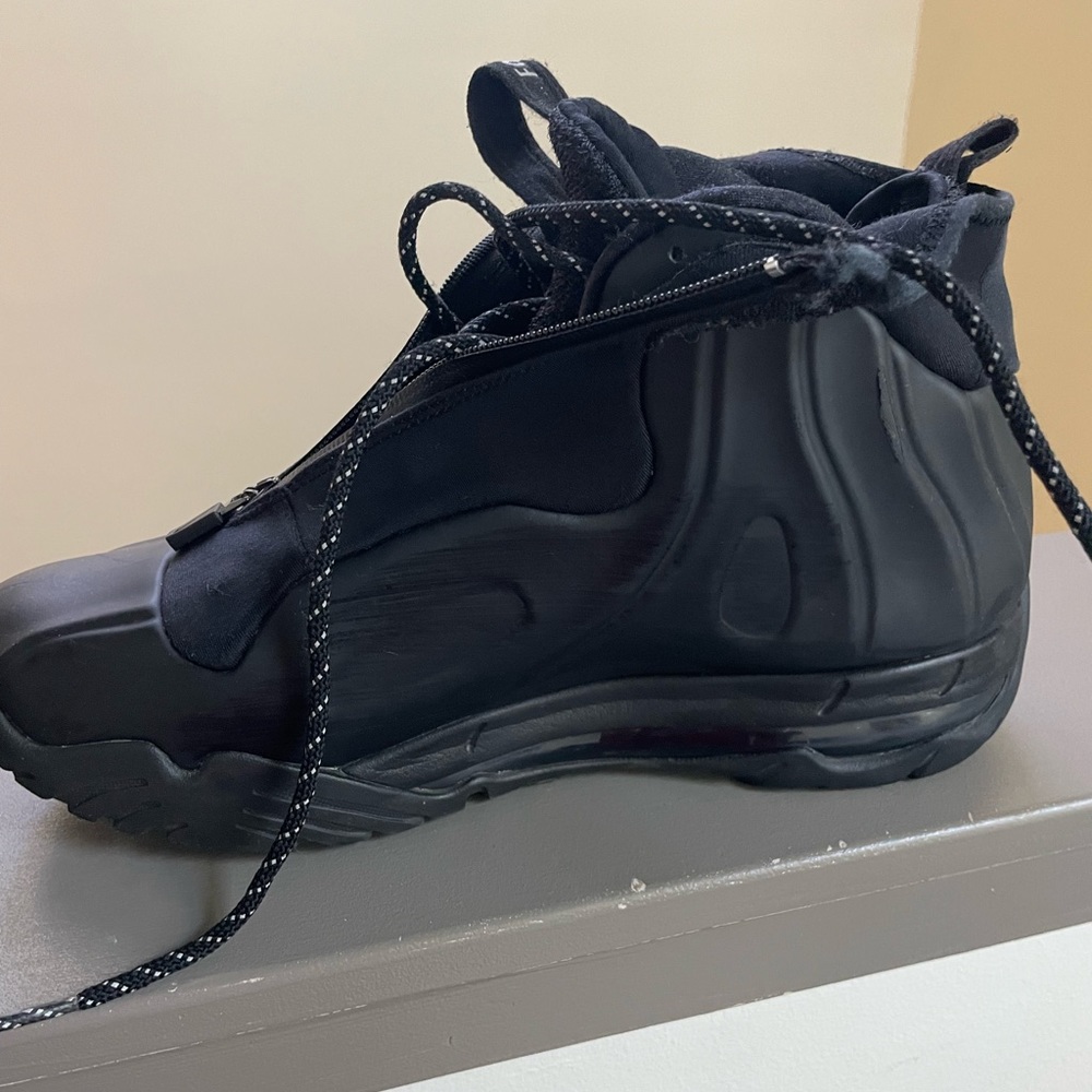 Nike foams ACG